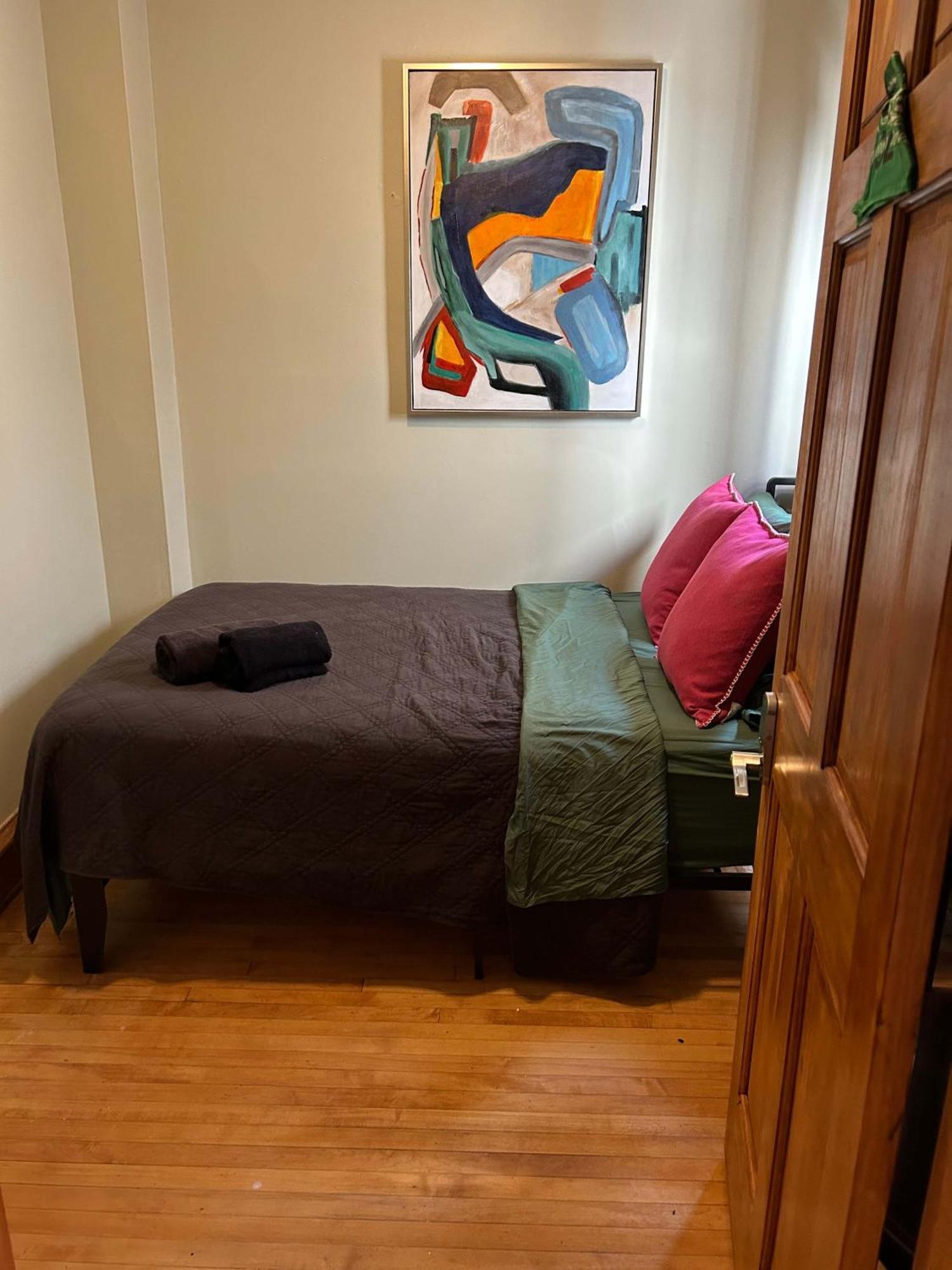Green Room In Dorothys Bnb Chicago Eksteriør bilde